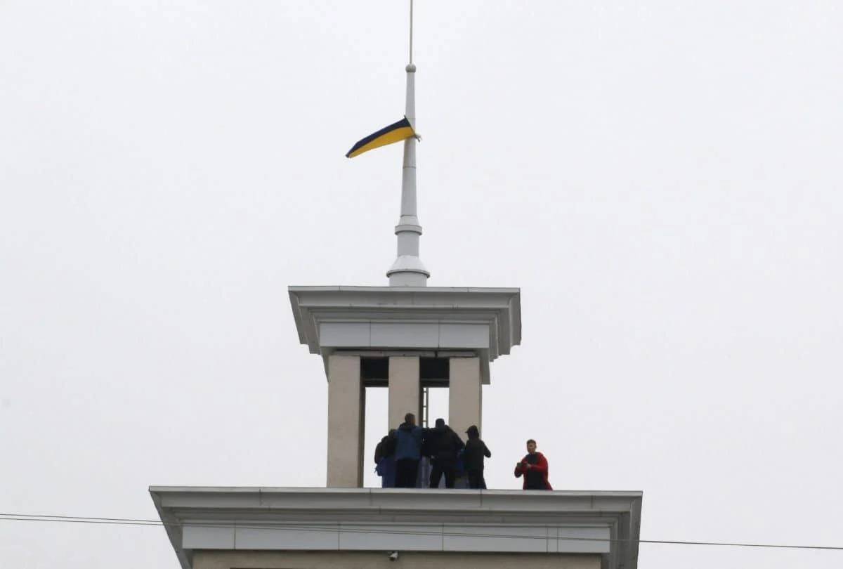 Украинският флаг се издига в освободените от руска опукация селища